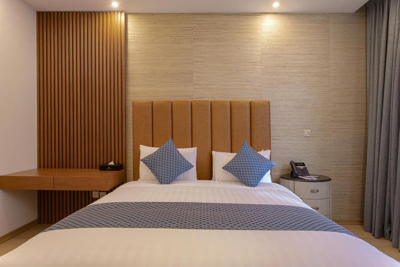 Sarwat Park Hotel Riyadh - Diplomatic Quarter Экстерьер фото