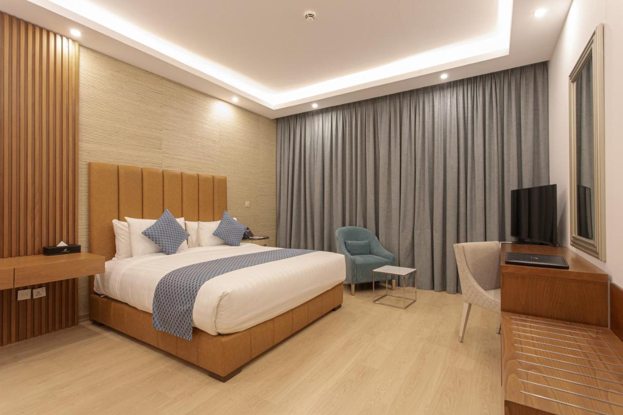 Sarwat Park Hotel Riyadh - Diplomatic Quarter Экстерьер фото