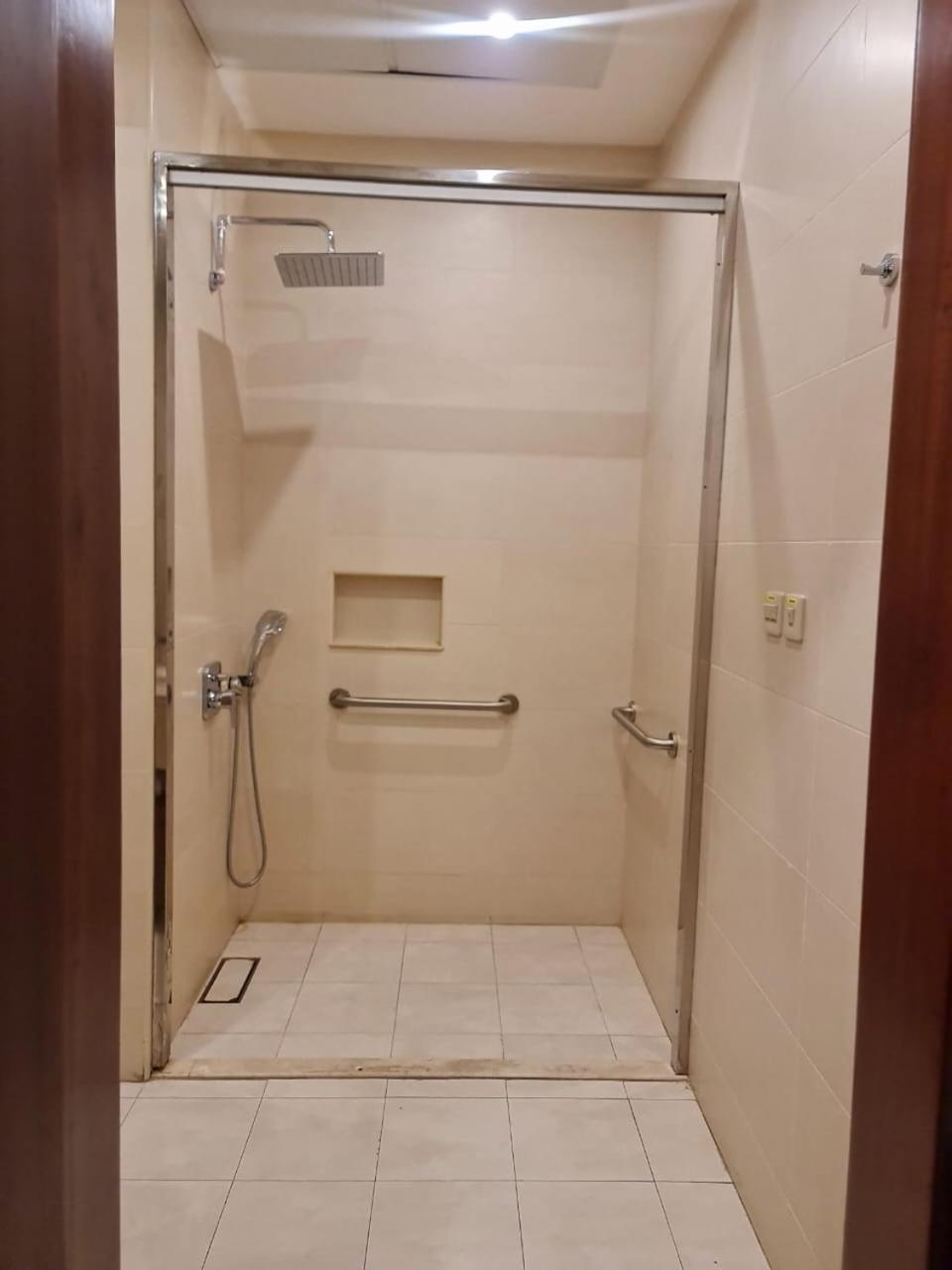 Sarwat Park Hotel Riyadh - Diplomatic Quarter Экстерьер фото